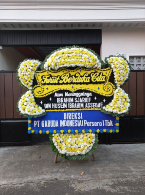 Papan Bunga Duka di Tanah Garam